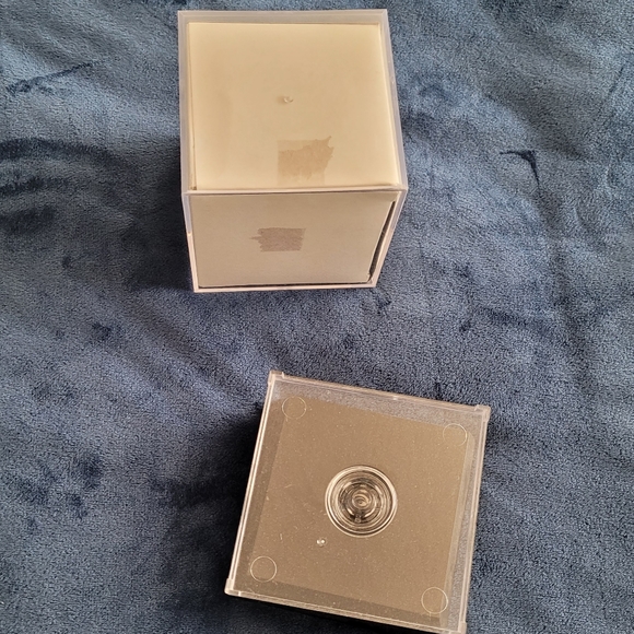 Rotating Photo Cube with Stand, Battery Powered. - Picture 5 of 6